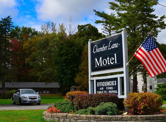 Chamber Lane Motel allows check-in for 18 year-old guests