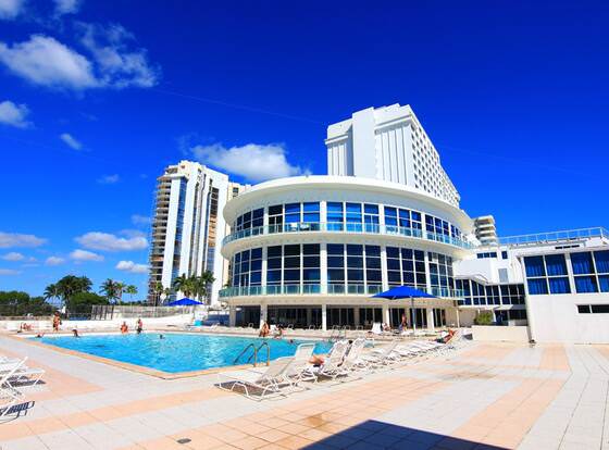 Castle Beach Suites by MiaRentals allows check-in for 18 year-old guests