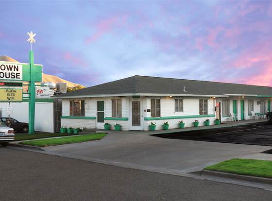 Town House Motel allows check-in for 18 year-old guests