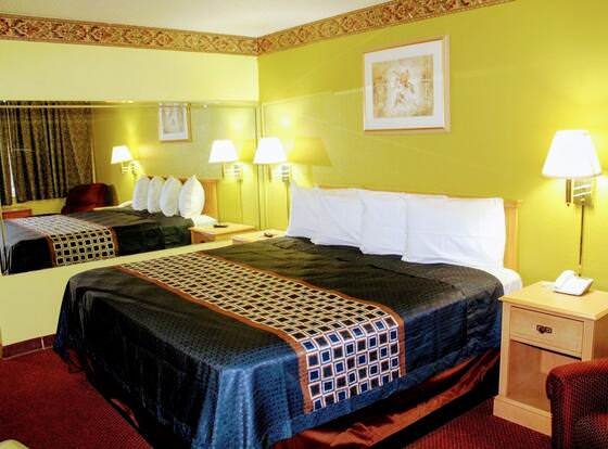 Hutchinson Inn allows check-in for 18 year-old guests