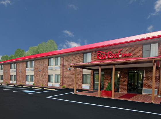 Red Roof Inn Hillsville allows check-in for 18 year-old guests