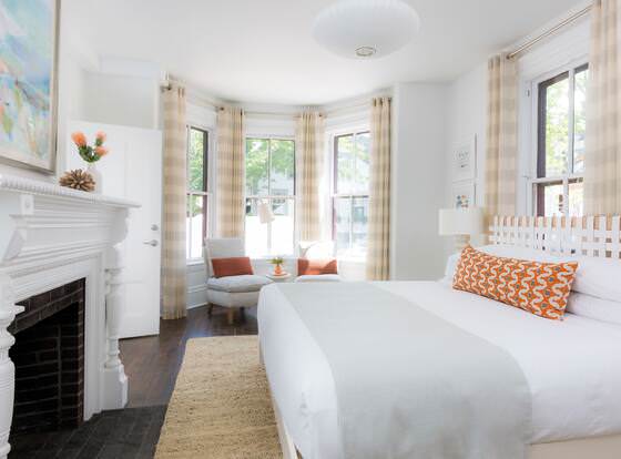 21 Broad Hotel allows check-in for 18 year-old guests