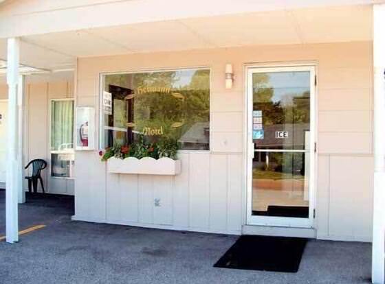 Hermann Motel allows check-in for 18 year-old guests