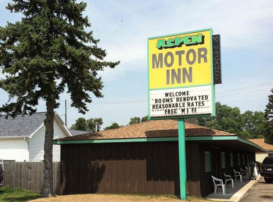 Aspen Motor Inn allows check-in for 18 year-old guests