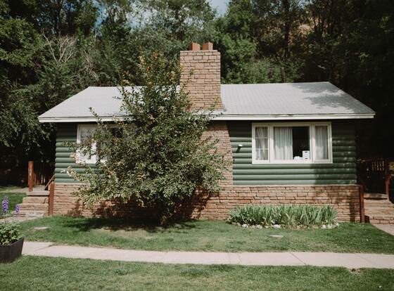 Stone Mountain Lodge and Cabins allows check-in for 18 year-old guests