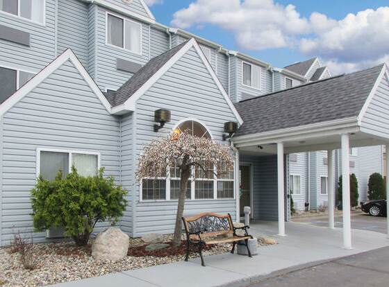 Quality Inn allows check-in for 18 year-old guests