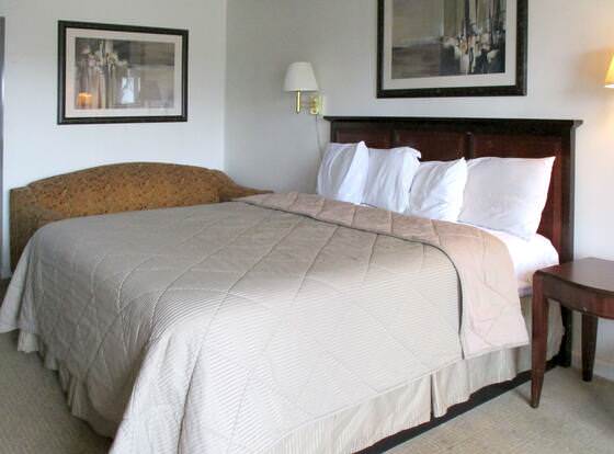 American Inn and Suites allows check-in for 18 year-old guests