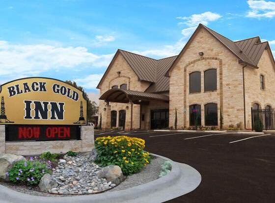 Black Gold Inn allows check-in for 18 year-old guests