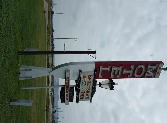 Sportsman Inn Motel allows check-in for 18 year-old guests