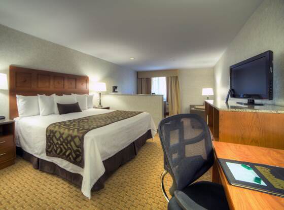 Moab Valley Inn allows check-in for 18 year-old guests