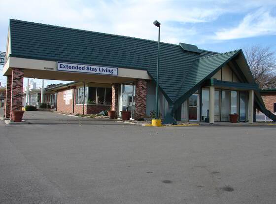 JLL Extended Stay Inn allows check-in for 18 year-old guests