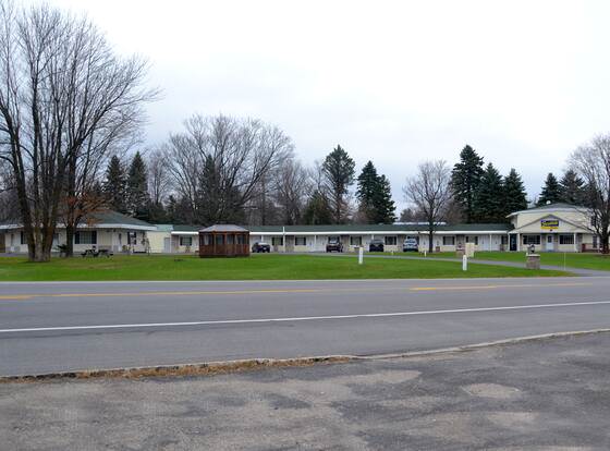 Scottish Inns Potsdam allows check-in for 18 year-old guests