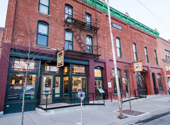 Hotel Arvon allows check-in for 18 year-old guests