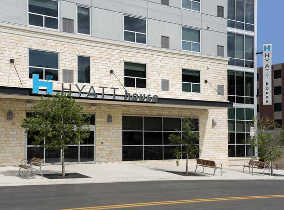 Hyatt House Austin/Downtown allows check-in for 18 year-old guests