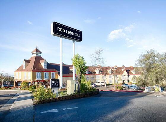 Red Lion Inn & Suites Auburn allows check-in for 18 year-old guests