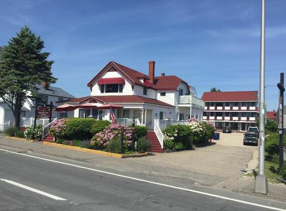 Grand View Motel allows check-in for 18 year-old guests