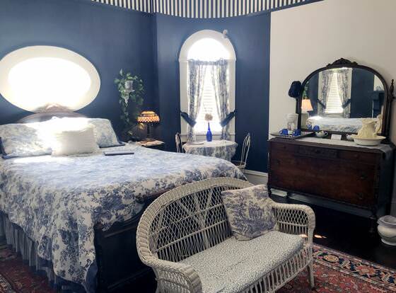 The Simmons-Bond Inn allows check-in for 18 year-old guests