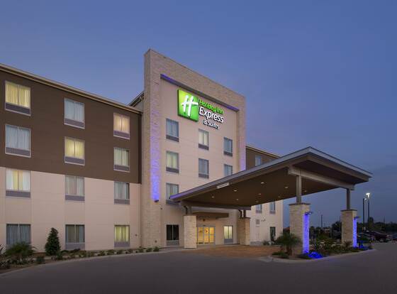 Holiday Inn Express & Suites Bay City, an IHG Hotel allows check-in for 18 year-old guests