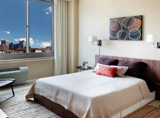 Deedee's Apartment at Grand allows check-in for 18 year-old guests