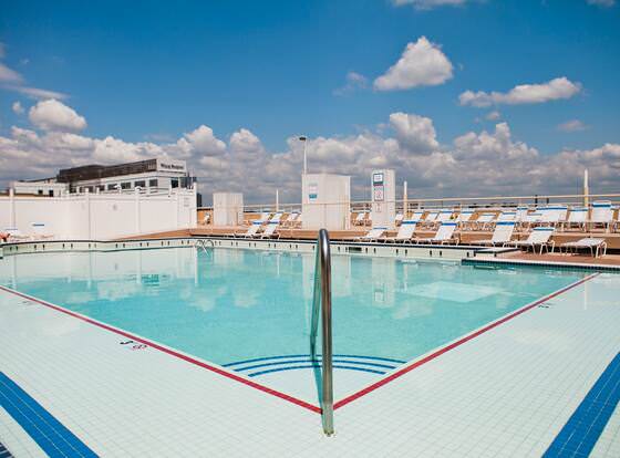 Deedee's Apartments at Regent allows check-in for 18 year-old guests