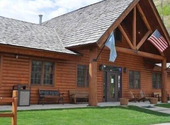 Whistler Gulch Campground allows check-in for 18 year-old guests