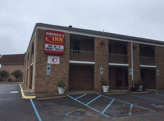 America's Inn allows check-in for 18 year-old guests