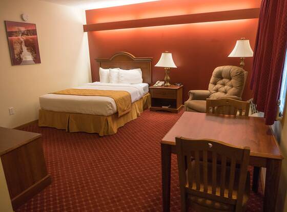 Shepherd Mountain Inn allows check-in for 18 year-old guests