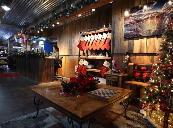 Ouray Riverside Resort - Inn & Cabins allows check-in for 18 year-old guests