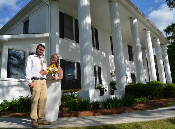 Stone Mountain Manor allows check-in for 18 year-old guests