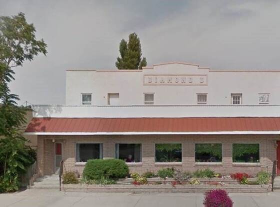 Diamond D Motel allows check-in for 18 year-old guests