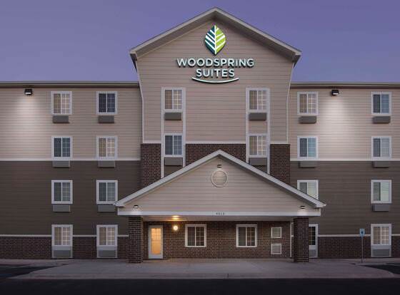 WoodSpring Suites San Angelo allows check-in for 18 year-old guests
