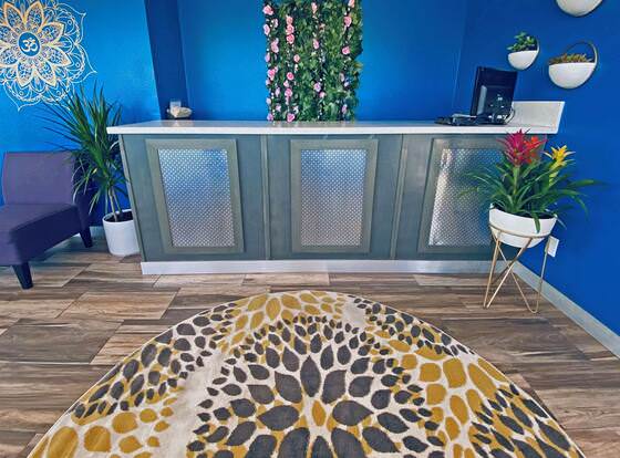 Rodeway Inn Old Town Scottsdale allows check-in for 18 year-old guests