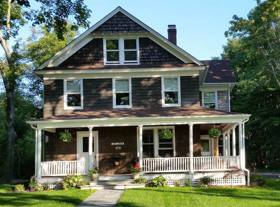 434 on Main allows check-in for 18 year-old guests