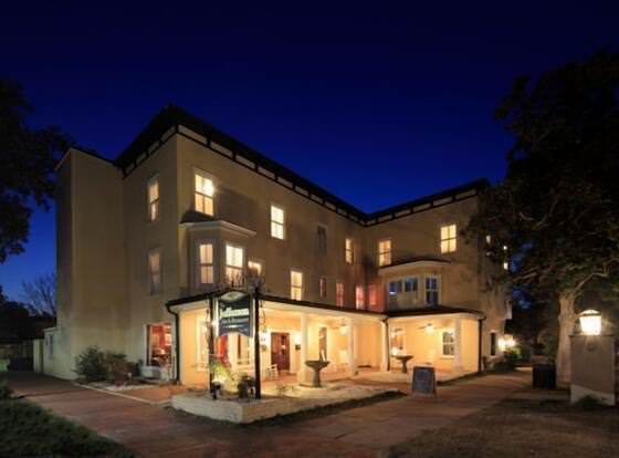 The Jefferson Inn allows check-in for 18 year-old guests