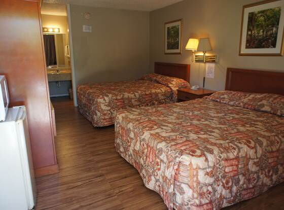 Executive Inn & Suites allows check-in for 18 year-old guests