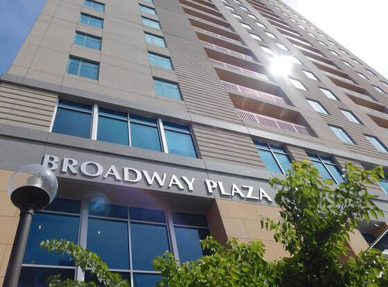 Broadway Plaza, Trademark Collection by Wyndham allows check-in for 18 year-old guests