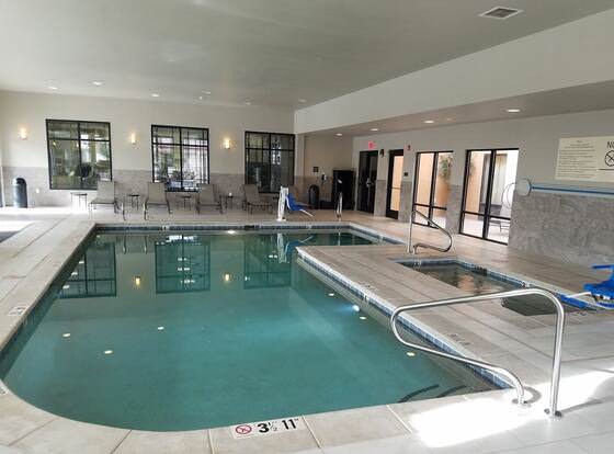 Hampton Inn & Suites Las Cruces I-10 allows check-in for 18 year-old guests