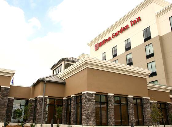 Hilton Garden Inn San Antonio-Live Oak Conference Center allows check-in for 18 year-old guests
