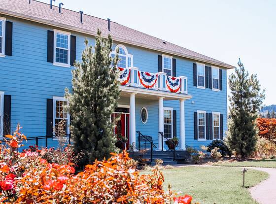 La Bastide Bed & Breakfast allows check-in for 18 year-old guests
