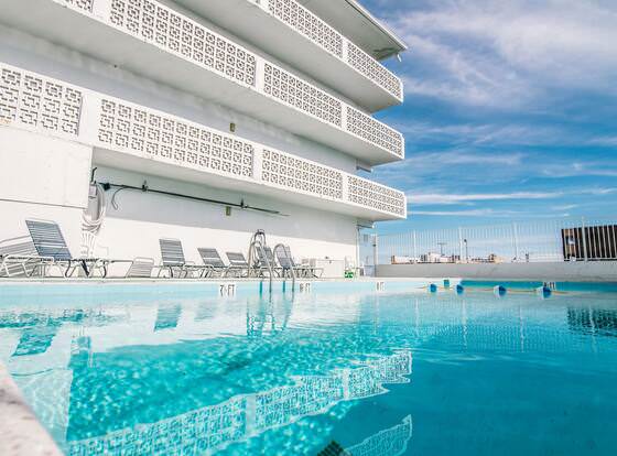 Midtown Inn allows check-in for 18 year-old guests