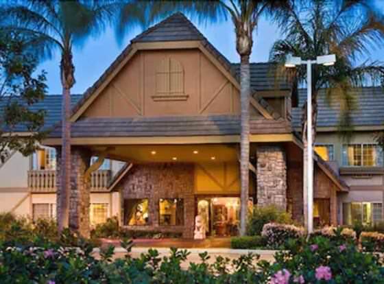 Folk Inn Ontario Airport allows check-in for 18 year-old guests