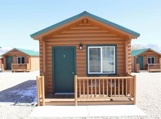 Bryce Valley Lodging allows check-in for 18 year-old guests