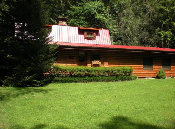 Buffalo Creek Bed & Breakfast allows check-in for 18 year-old guests