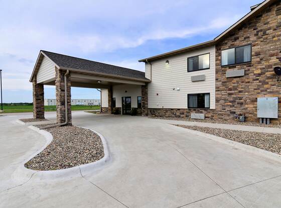 Cobblestone Inn & Suites - Monticello allows check-in for 18 year-old guests