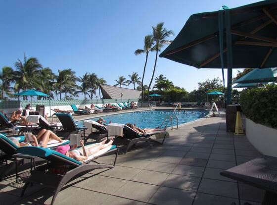 Ilikai Hotel by Hello Relaxation allows check-in for 18 year-old guests