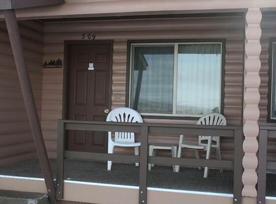 Flaming Gorge Resort allows check-in for 18 year-old guests