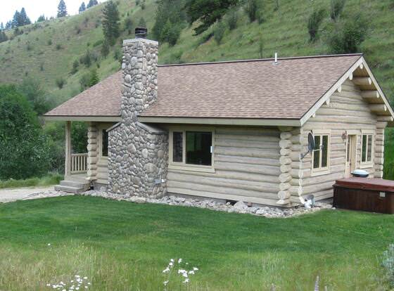 Rye Creek Lodge allows check-in for 18 year-old guests