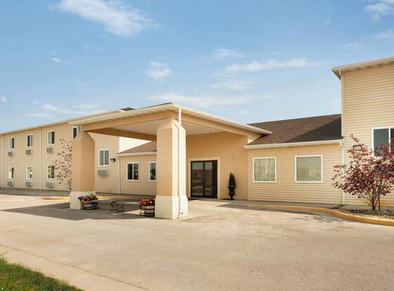 Travelodge by Wyndham Gillette allows check-in for 18 year-old guests