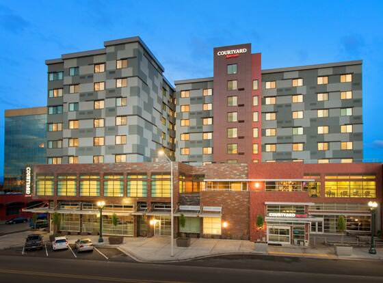 Courtyard by Marriott Seattle Everett Downtown allows check-in for 18 year-old guests