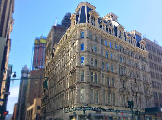 Green Holidays Apartments allows check-in for 18 year-old guests